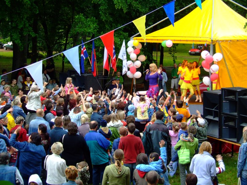 Otwarcie Placu Zabaw i Koncert Majki Jeżowskiej - 23.06.2007